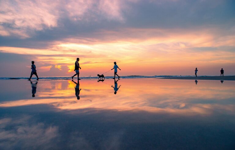 découvrez notre guide complet du vietnam pour planifier votre voyage parfait : culture, sites incontournables, conseils pratiques et astuces locales.